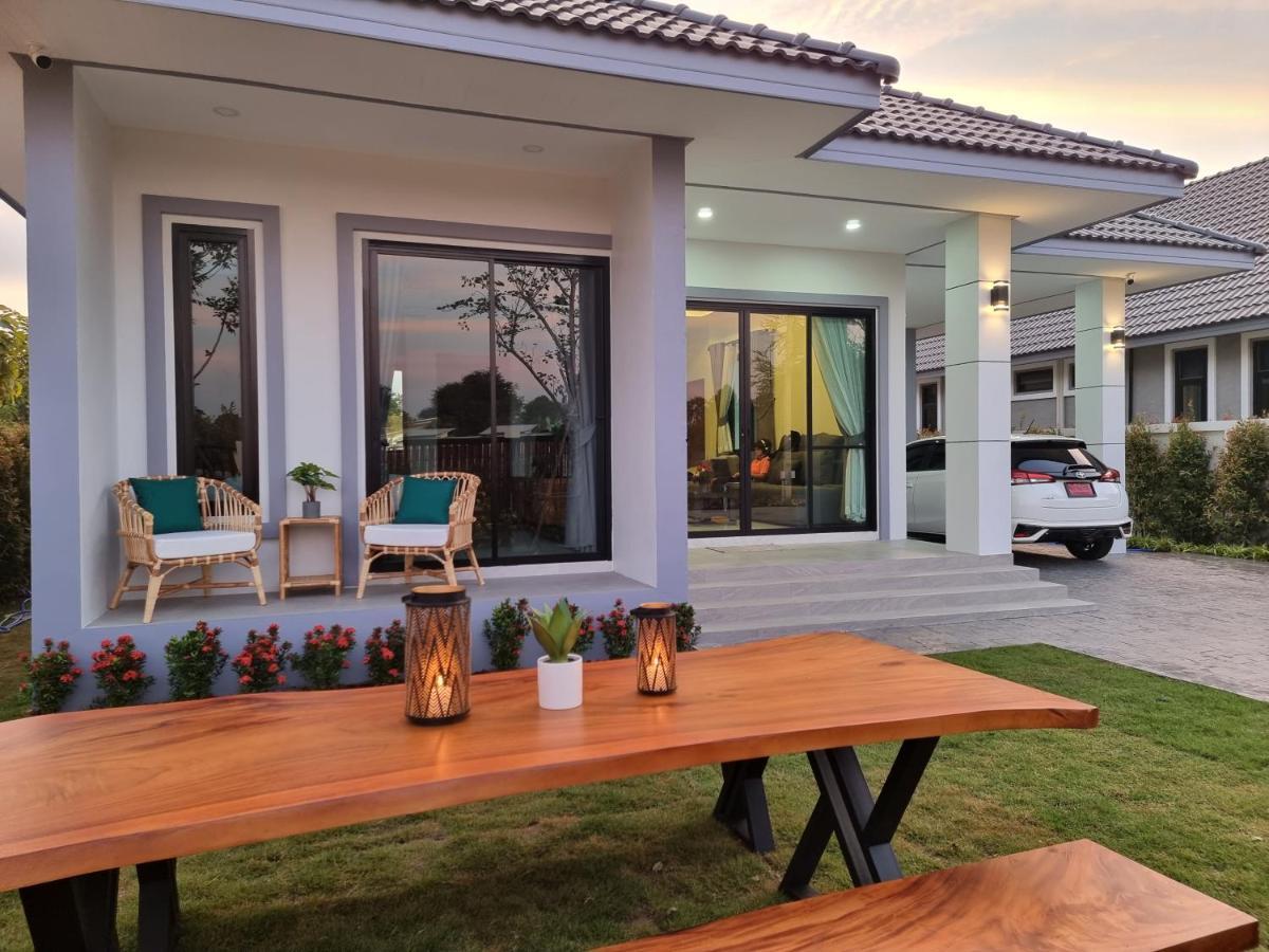 Baan Dalah Buriram Villa Phòng bức ảnh